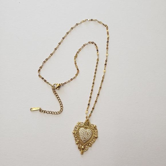 Gold tone Necklace with Rhinestones heart pendant - Picture 9 of 10